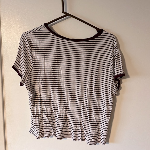 L Maroon Striped Women’s Crop Tee - Picture 2 of 2
